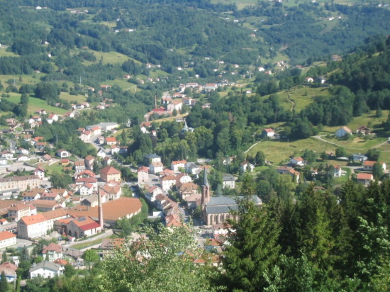 ../Images/d Cornimont vu de la croix de Mission.jpg